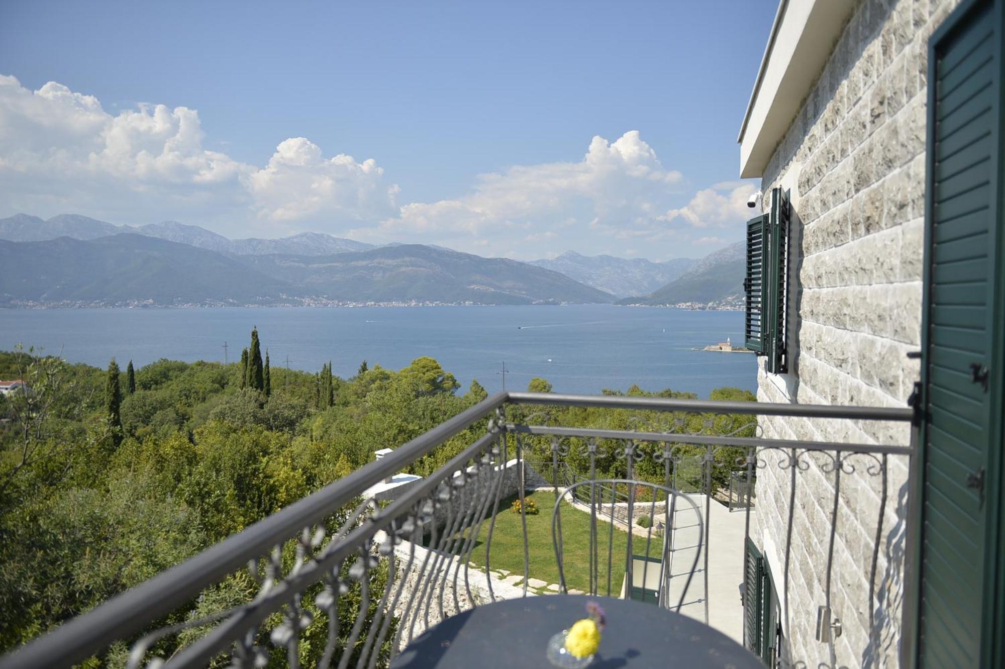 Villa Vista Azzurra Тиват Экстерьер фото